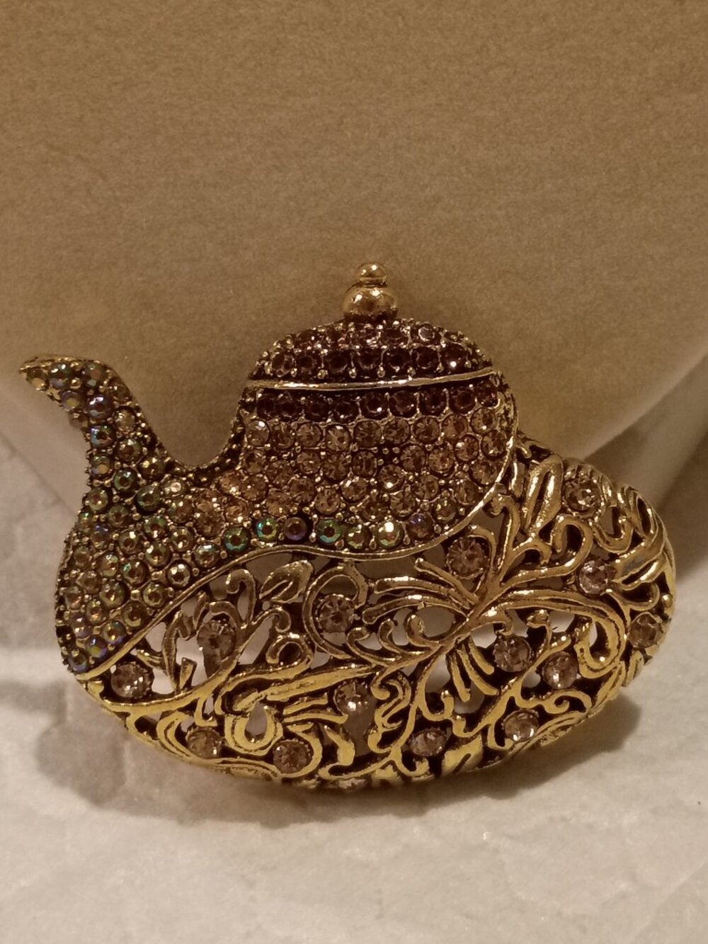 Crystal Teapot Brooch Rhinestones Intricate Openwork Goldtone New Without Tags